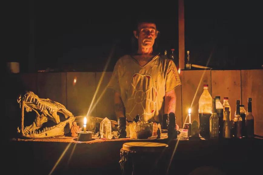 El ayahuasquero Ron Wheelock, imagen de "Ayahuasca, Iquitos y Monstruo Voraz", el documental/libro multimedia de Carlos Suárez