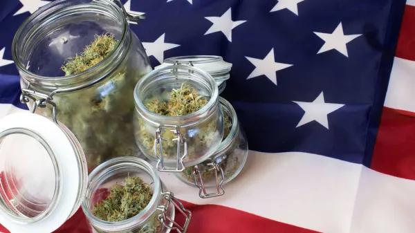 Presentan una ley en el Congreso de EE UU para reclasificar el cannabis