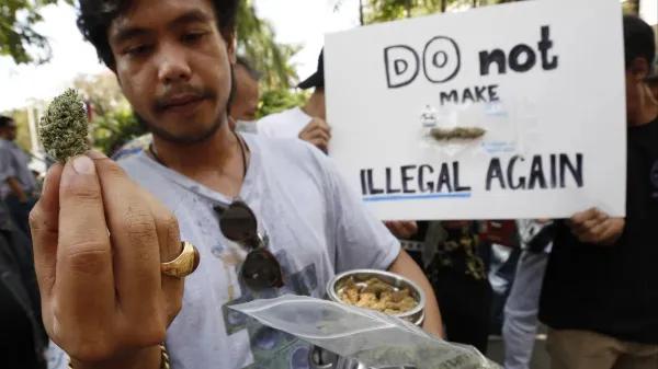 Tailandia corrige su experimento con el cannabis legal