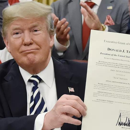 Trump concede varios indultos a personas condenadas por delitos de drogas