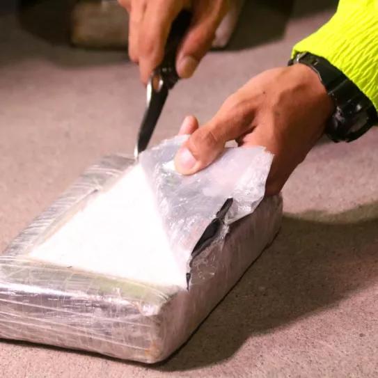 Acusan a un auxiliar de la Fiscalía paraguaya de cambiar cocaína por harina 