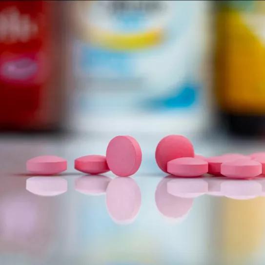 El Gobernador de Colorado firma una ley para permitir las recetas de MDMA 