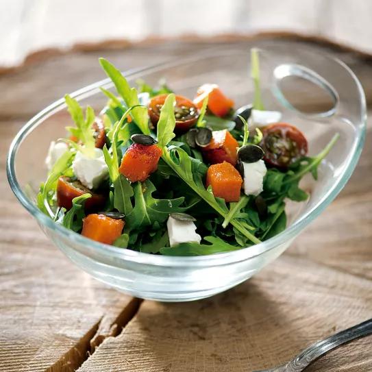 Ensalada templada de calabaza asada y queso de cabra con vinagreta mágica y frutos secos 