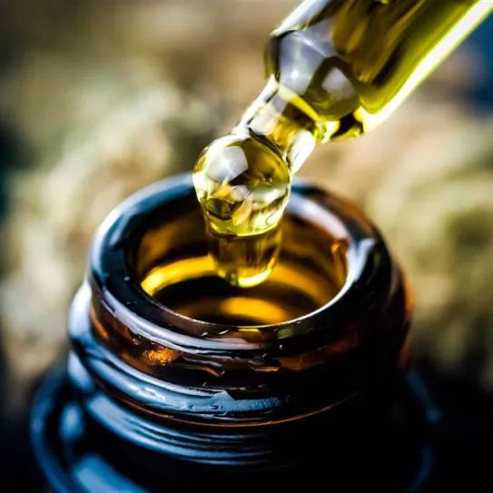 El aceite de CBD no ayuda a los pacientes de cáncer, asegura un estudio