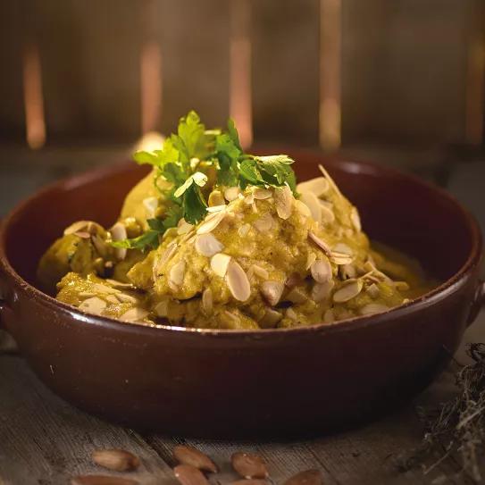 Pollo con salsa de almendras y Mandanga #11 