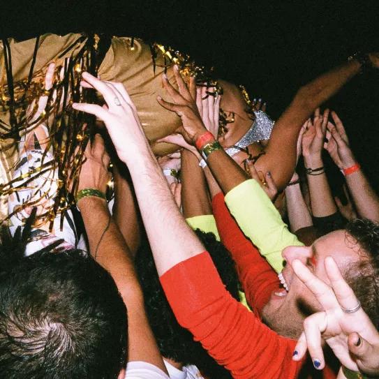 El after político: placer, bromas y paranoias 