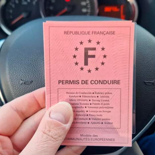 Francia le quitará el carnet a los conductores que den positivo por drogas o alcohol