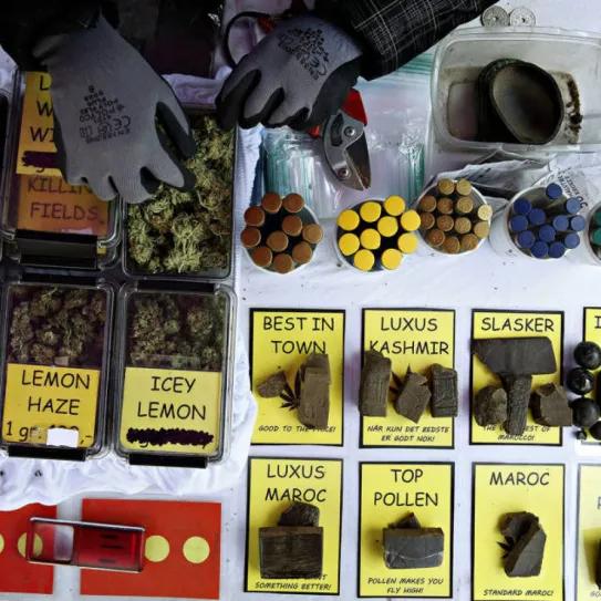 El Gobierno danés quiere cerrar del mercado de cannabis de Christiania