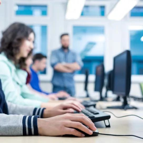 El Gobierno de España creará un programa de empleo para personas con adicción a drogas