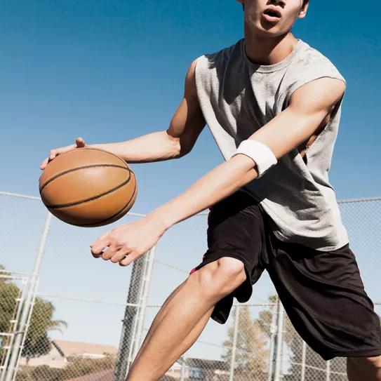 En los estados con cannabis legal hay más jóvenes que quieren jugar al baloncesto