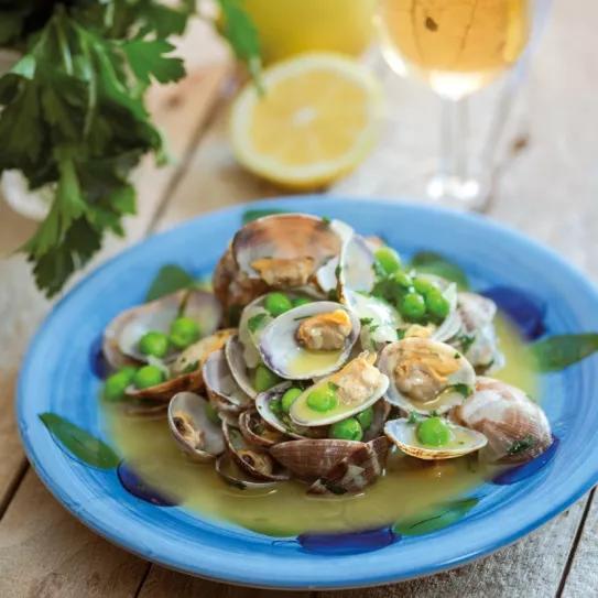Almejas con guisantes en cannasalsa meunière 