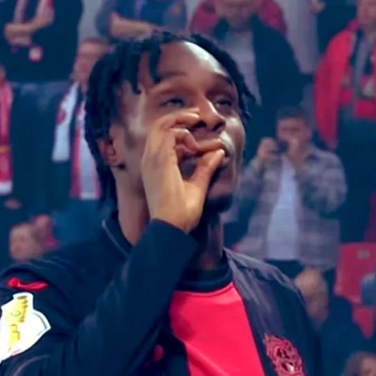 Jugadores del Bayer Leverkusen festejaron la legalización del cannabis en Alemania