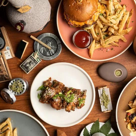 Comienzan a funcionar los cafés de cannabis en California