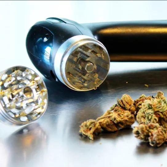 Tres opciones eléctricas para moler cannabis