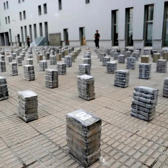 Droga incautada durante el reciente operativo antidroga efectuado en la costa de A Coruña, en el que la Policía Nacional se ha hecho con 3.650 kilos de cocaína y ha detenido a 14 individuos.