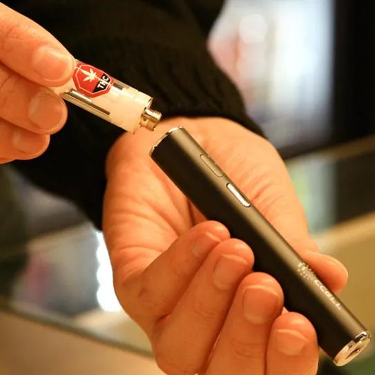 Quebec regula la venta de vaporizadores de cannabis