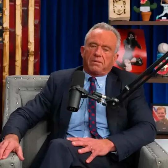 Aporta algo que un secretario de Salud admita que esnifó cocaína en el váter