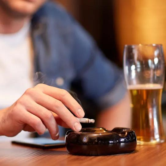 Alcohol y tabaco causan más daño que la marihuana