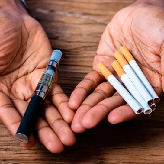 Un estudio defiende el vapeo como alternativa al tabaco 