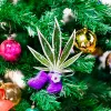 5 Razones para hacerte un porro en la cena de Navidad (con la familia)