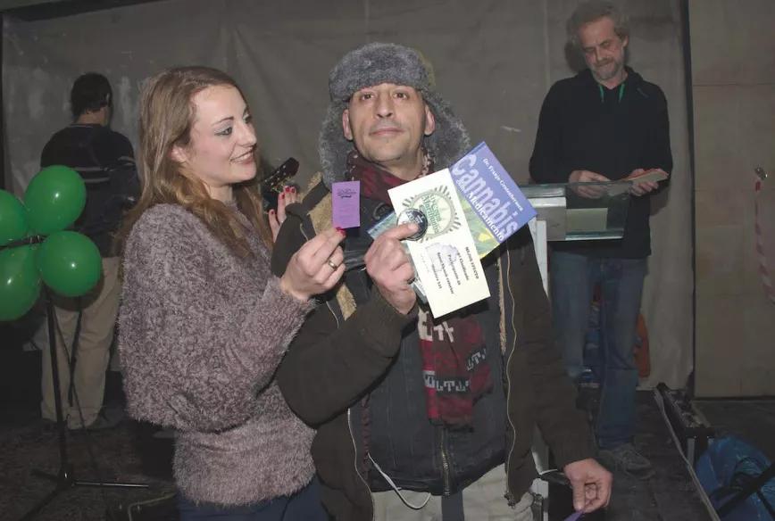 Su marihuana ganó el tercer premio en la categoría de "mejor efecto", su cara así lo atestigua