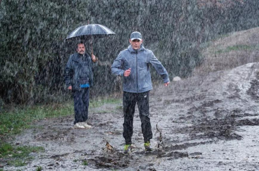 Dani Rovira en el duro entrenamiento del protagonista de "100 Metros".