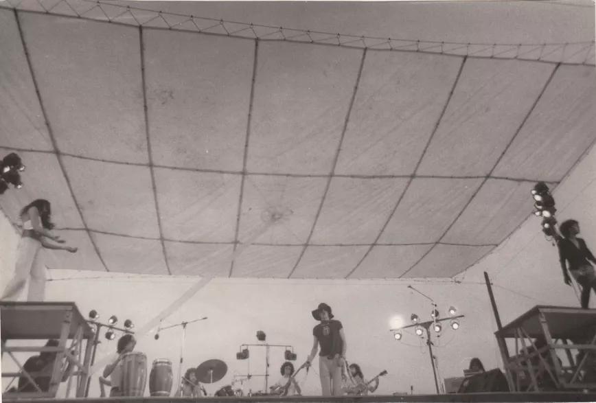 Actuación de Oriol Tramvia en el Canet Rock 1976.