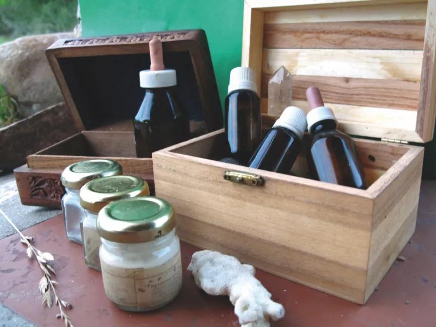 Aceites y pomadas de cannabis, la botica del doctor Laje. La "clínica cannábica" está en el barrio de Alto Alberdi, en Córdoba.