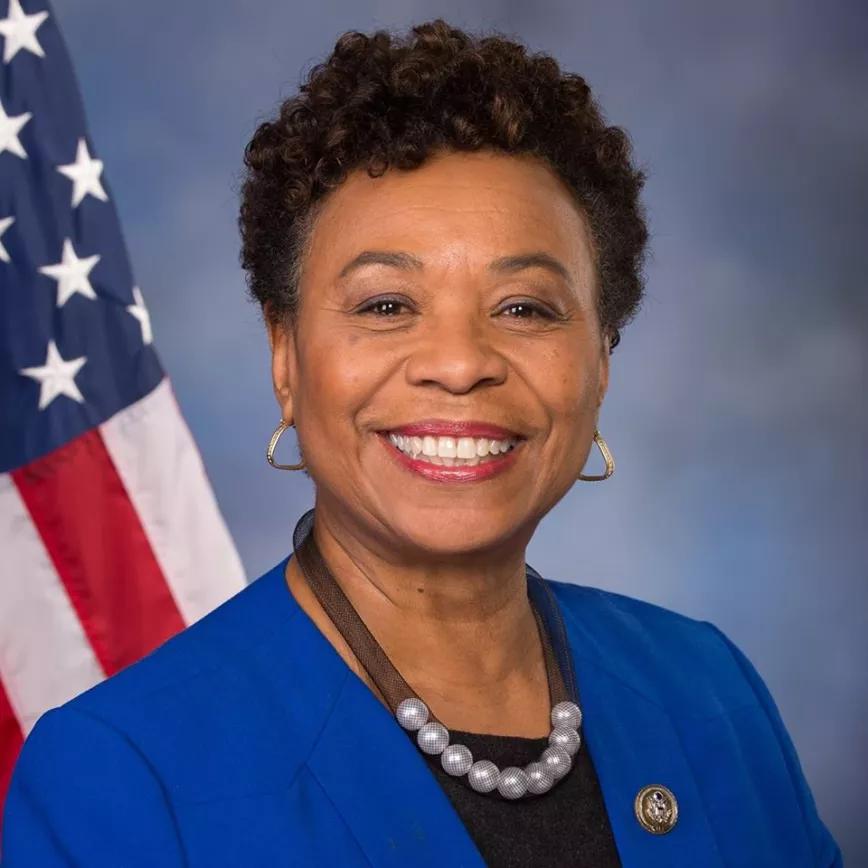Barbara Lee: Trabaja en el senado de los EE.UU. Desde hace años todos sus esfuerzos están puestos en la legalización del cannabis.