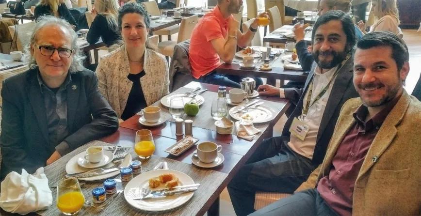 La comitiva cañamera de esta revista