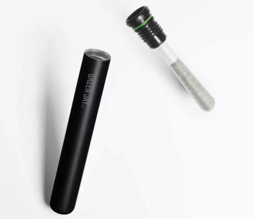 Carcasa para transportar cannabis: Muy útil para llevar la mandanga triturada y lista para liar.