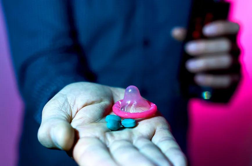 Arrestados 8 hombres en una chemsex durante la cuarentena