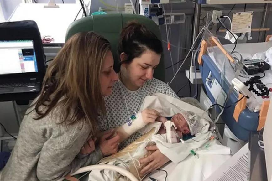 Bebé nacido prematuramente en Reino Unido 