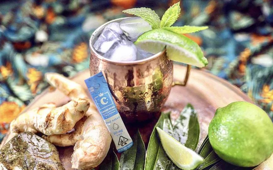 Bebidas y comestibles de marihuana fresquitos para el verano