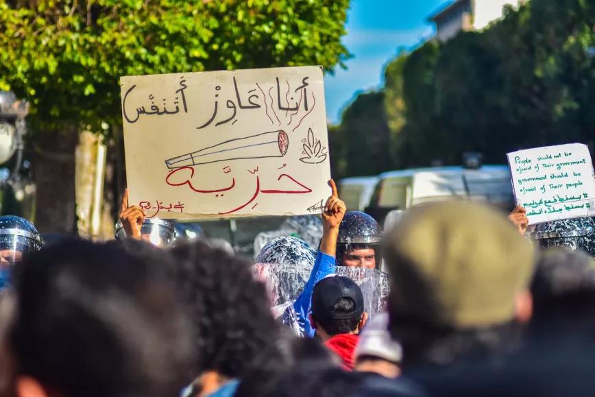 Túnez revisará su ley de drogas tras la polémica condena por consumir cannabis