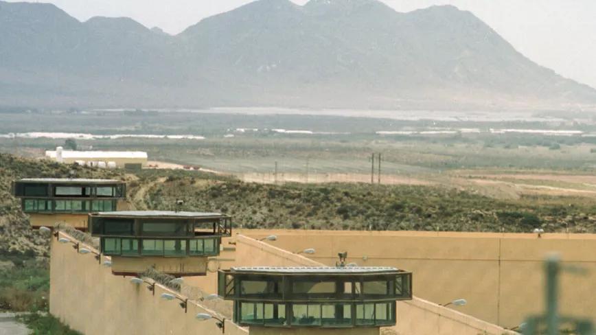 Absuelven a dos presos sorprendidos con hachís en su celda 