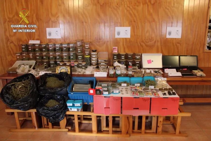 La policía interviene cuatro clubs cannábicos en menos de una semana