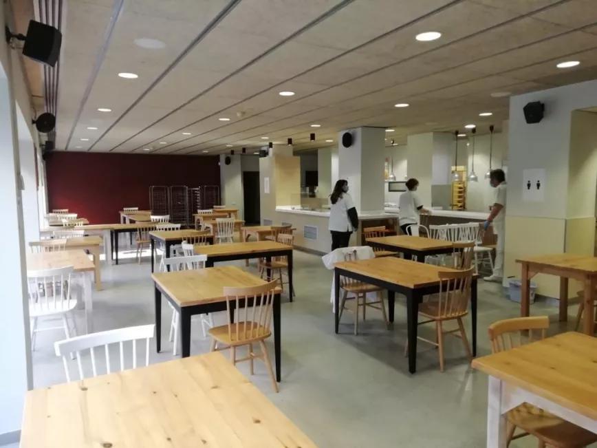 El comedor del recurso para personas sin hogar.