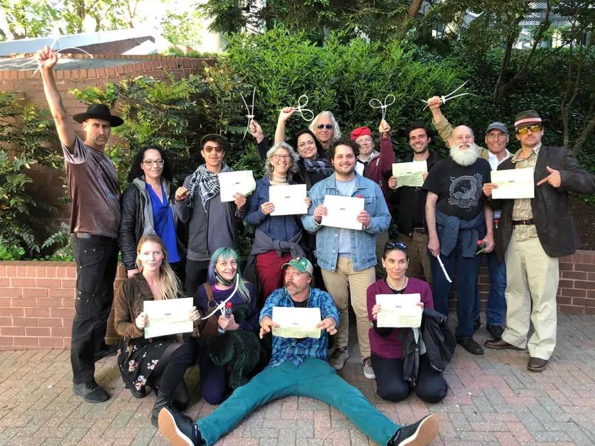 La DEA arresta a 16 activistas que pedían acceso médico a hongos alucinógenos