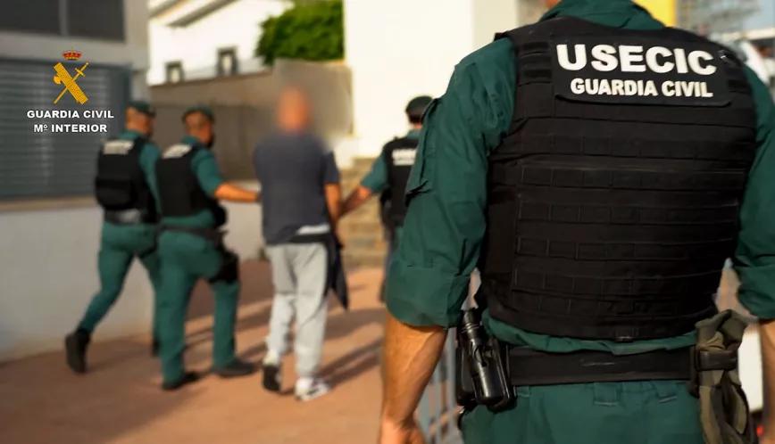 Detienen a una banda que traficaba con marihuana oculta en ayuda para Ucrania