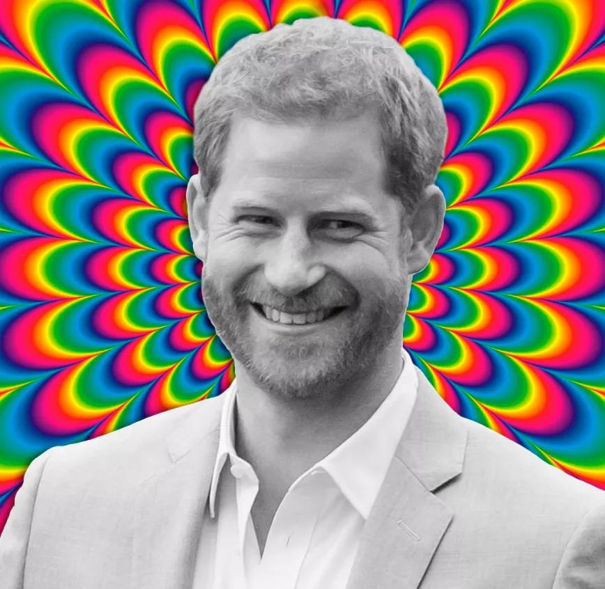 Sus recientes declaraciones han provocado que se plantee excluirlo de la coronación de su padre, Carlos III, como rey de Inglaterra.