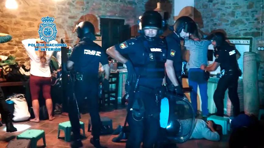 Cinco gramos de cannabis es lo que la policía ha logrado de una operación con 50 agentes