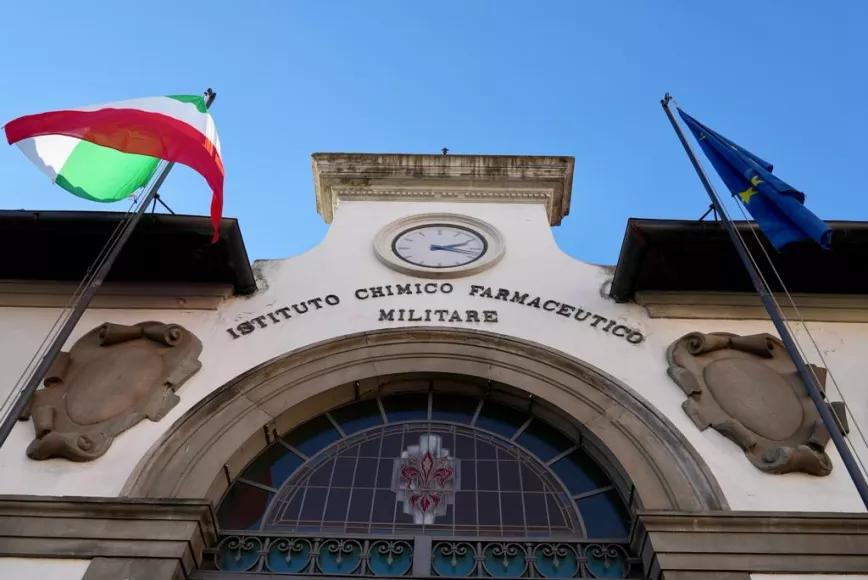 El ejército de Italia, único fabricante de cannabis medicinal, detiene la producción 