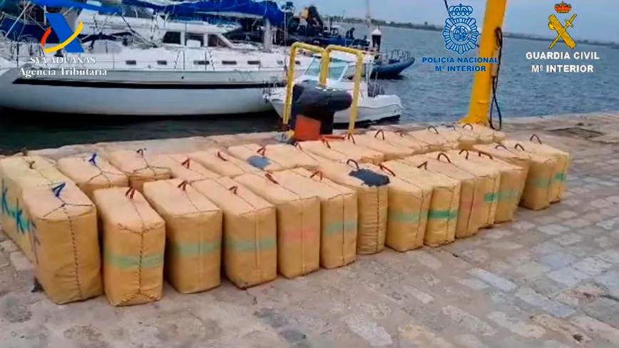 Incautan 3750 kilos de hachís en otras dos operaciones en Huelva