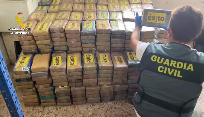 La Guardia Civil incauta 800 kilos de cocaína en una nave de Granada