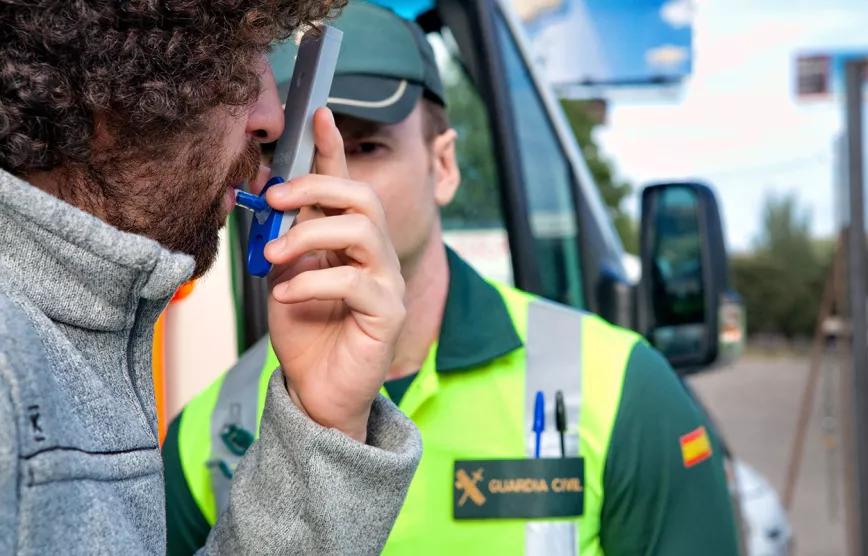 España impone 400 multas diarias por consumo y tenencia de drogas 