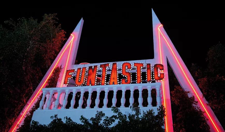 Funtastic Drácula Carnival 