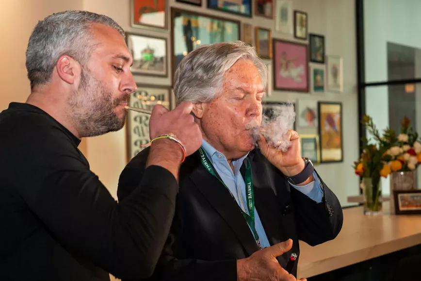 Abren el primer salón de consumo de cannabis en Las Vegas