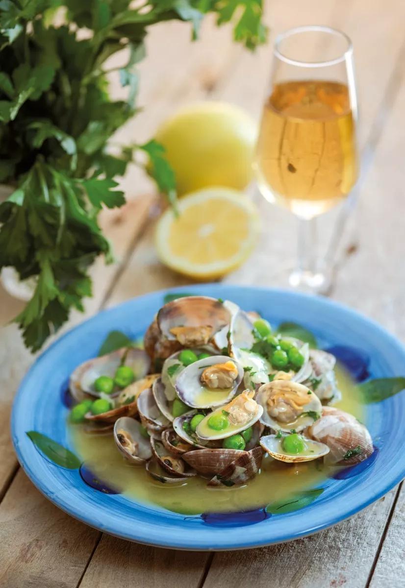 Almejas con guisantes en cannasalsa meunière 