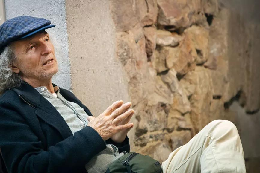 Alonso del Río, fabricante de instrumentos de liberación. Fotos: Paulina Flores